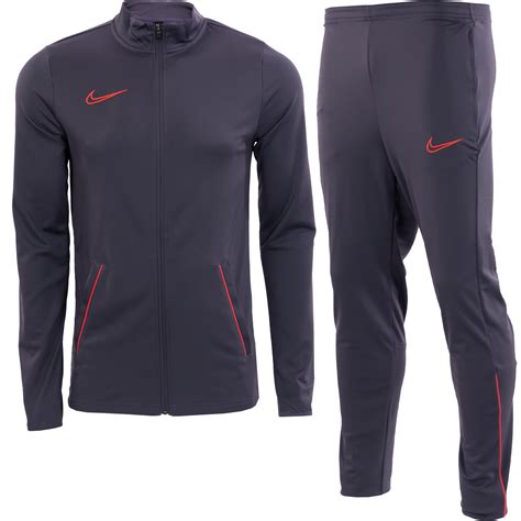 Nike Paars Trainingspakken. Nike NL